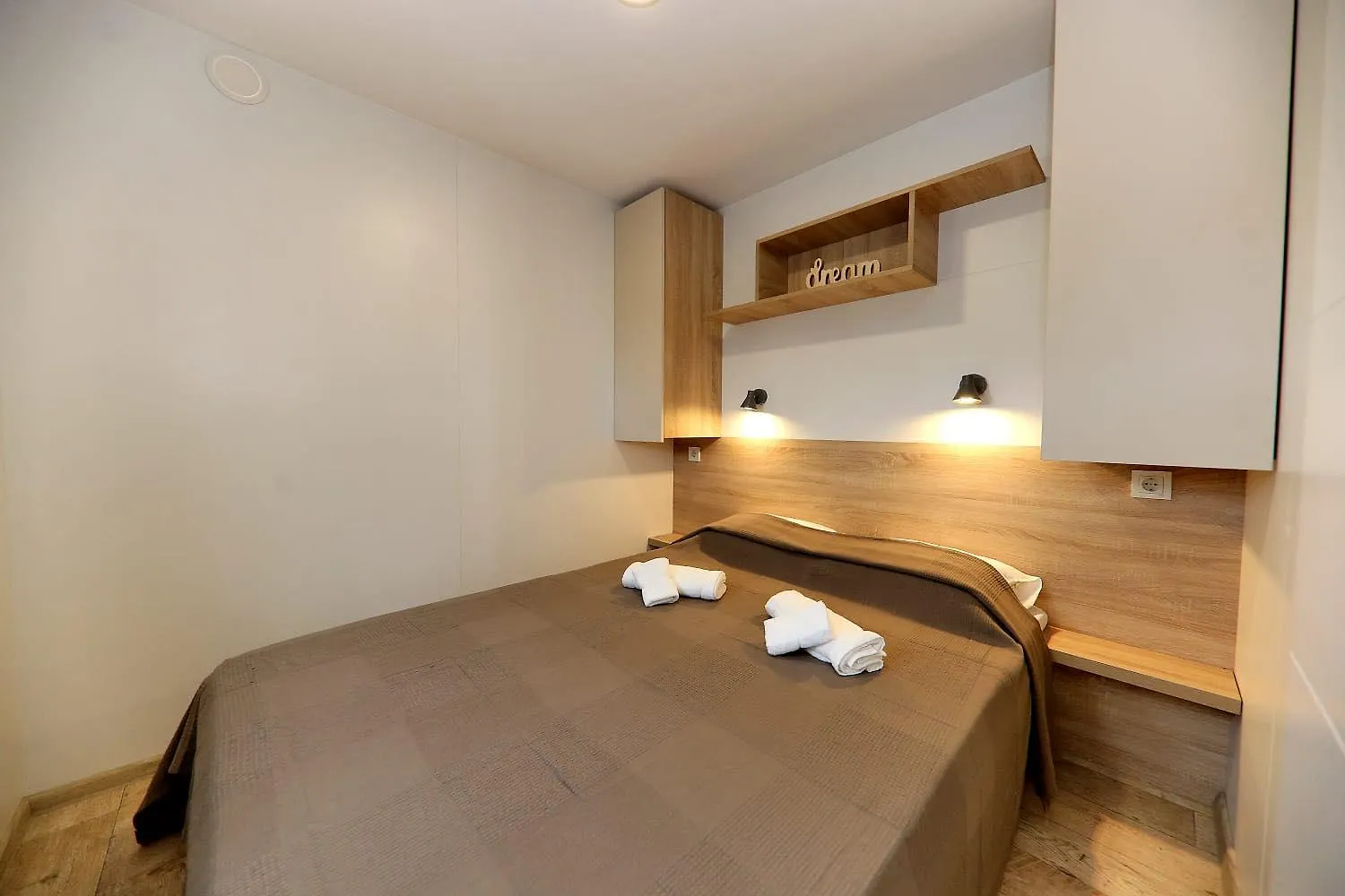 Σπίτι διακοπών Mobile Homes Sunrise & Sunset Privlaka  Κροατία